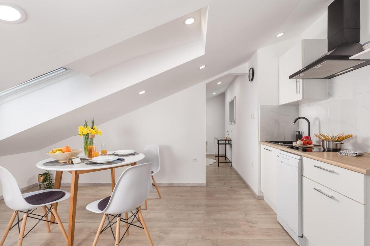 Bella Ciao Apartments 里耶卡 外观 照片